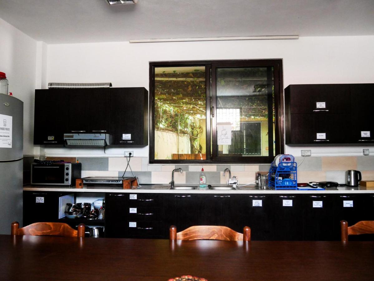 The Galley Party Hostel Shkoder Exterior photo