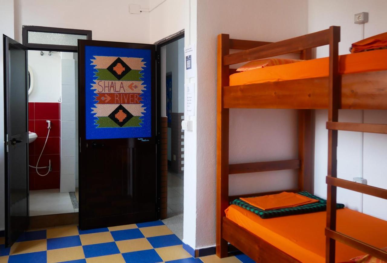 The Galley Party Hostel Shkoder Exterior photo