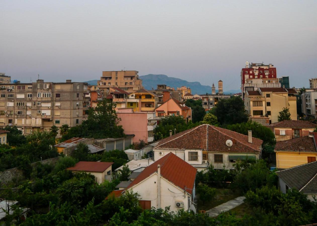 The Galley Party Hostel Shkoder Exterior photo