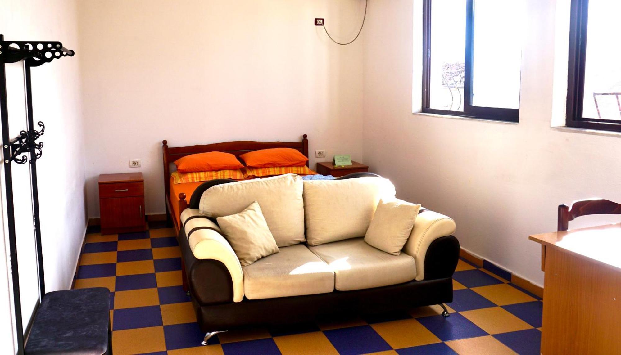 The Galley Party Hostel Shkoder Exterior photo